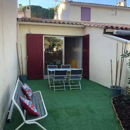 Climatise Avec Jardin Et Pkg Privatif Apartment
